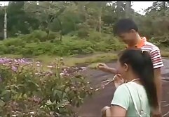 彼女は新郎を信頼し、彼の束縛を可能にし、彼はラスカルは友人のコックに彼女の猫を置く 女性 動画 アニメ