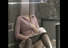 あなたの指を使ってクリトリスを撫で、両側に彼女の唇を押し、猫に拳を突き刺す 女性 向け エロ アニメ