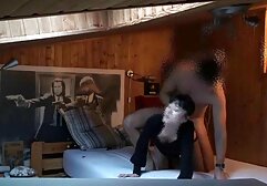 絹のスカーフの下で踊る控えめな恥骨でハードコア猫とエジプトの女王クレオパトラ アニメ r18 女性